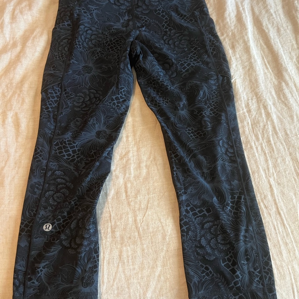 Lululemon running pace cropped 21 inch pants rare design
